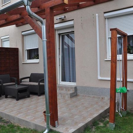 Gyorszem Apartman Luaran gambar