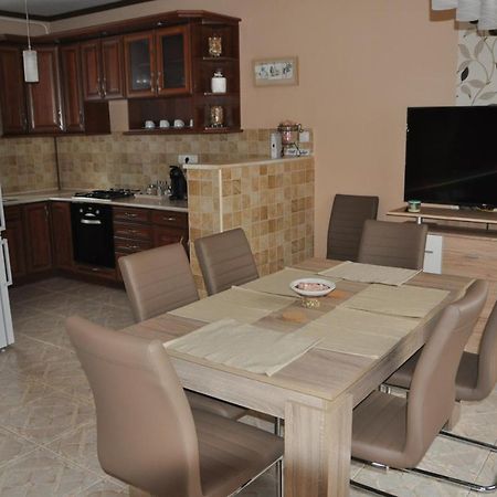 Gyorszem Apartman Luaran gambar