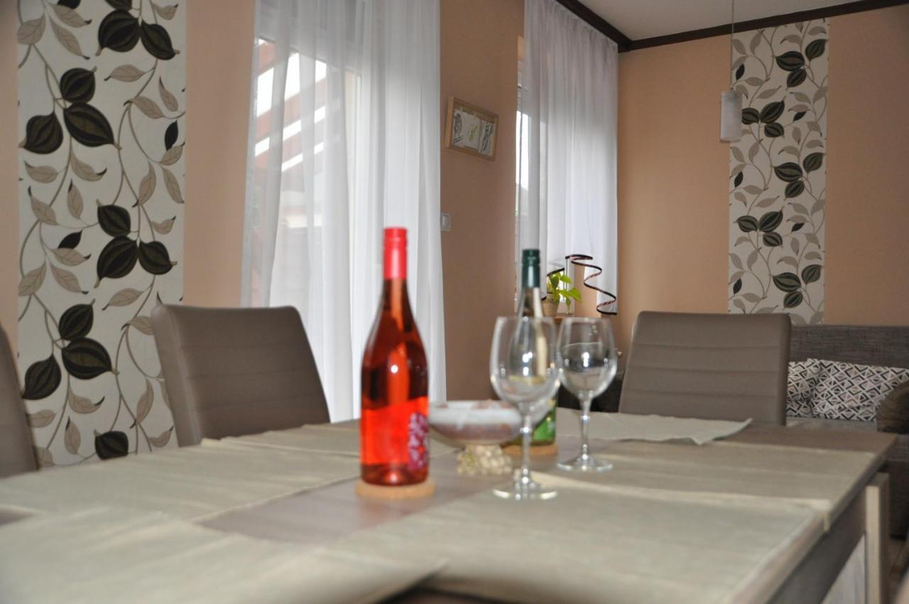 Gyorszem Apartman Luaran gambar